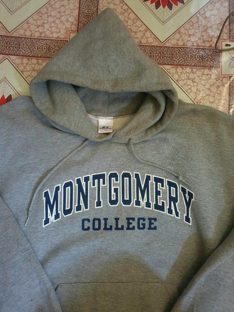 Russell athletics heavy cotton (Category: Coats, Jackets and Outerwear) located in Zamboanga. Submitted by chie1982 (Listing ID 1432648054, Image 2). Description: heavy cotton hoodie good as new xl on dimensions.