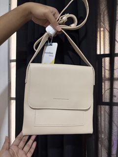 (Category: ) located in . Submitted by yannpreloved_ (Listing ID 1432647311, Image 1). Description: .