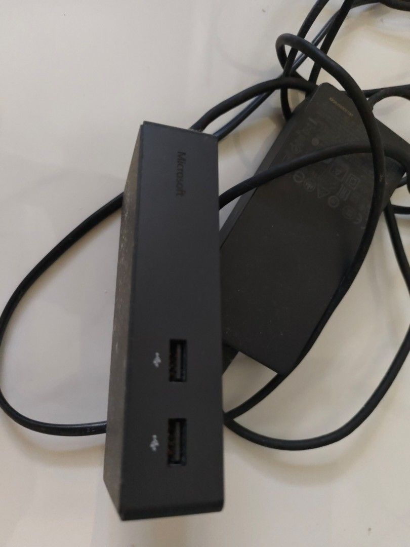 Surface pro docking station power adapter489946131370485762