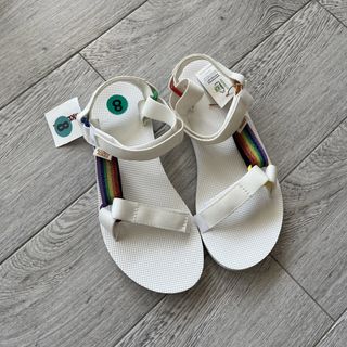 (Category: ) located in . Submitted by preloved.jem (Listing ID 1432662353, Image 1). Description: .