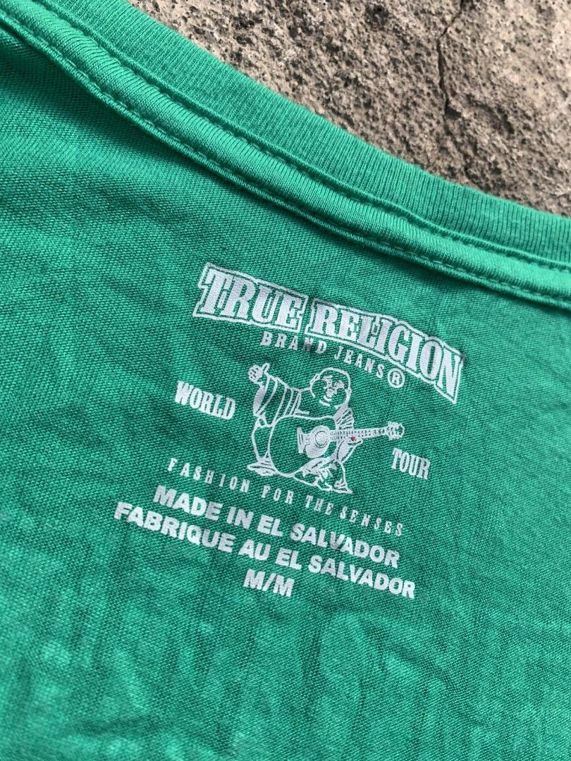 True Religion Classic Logo Deep V Neck tee (Category: Others Tops) located in Ligao. Submitted by milo_finds303 (Listing ID 1432715926, Image 3). Description: True Religion Classic Logo Deep V Neck tee •Size Medium •Dimes: 18X26 •Colorate: 10/10 •Verygood Condition •Issue: Non 450 shipped📦 JNT COURIER AND CAN SHIP NATIONWIDE🌐📦.