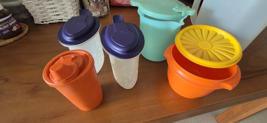 Tupperware Assorted Containers463671587683717122