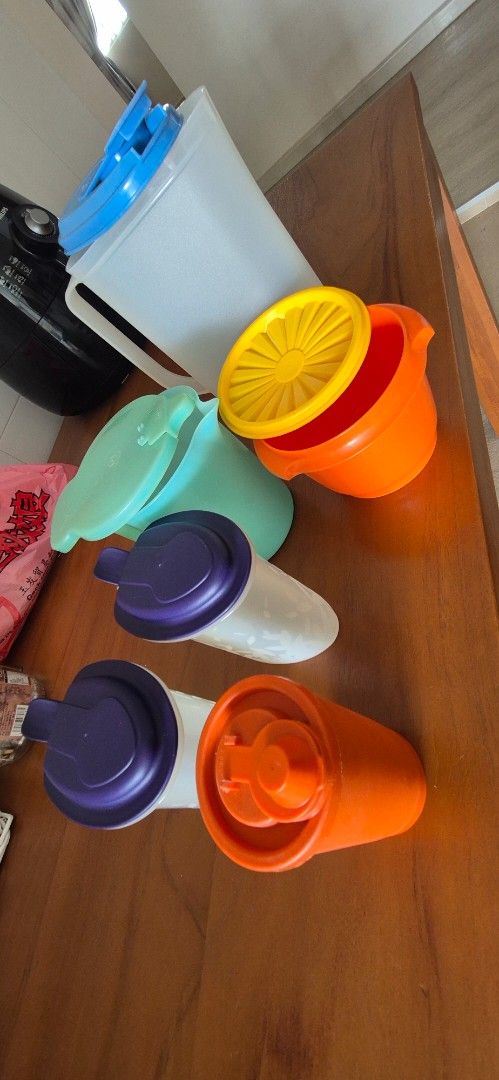 Tupperware Assorted Containers463671587683717121