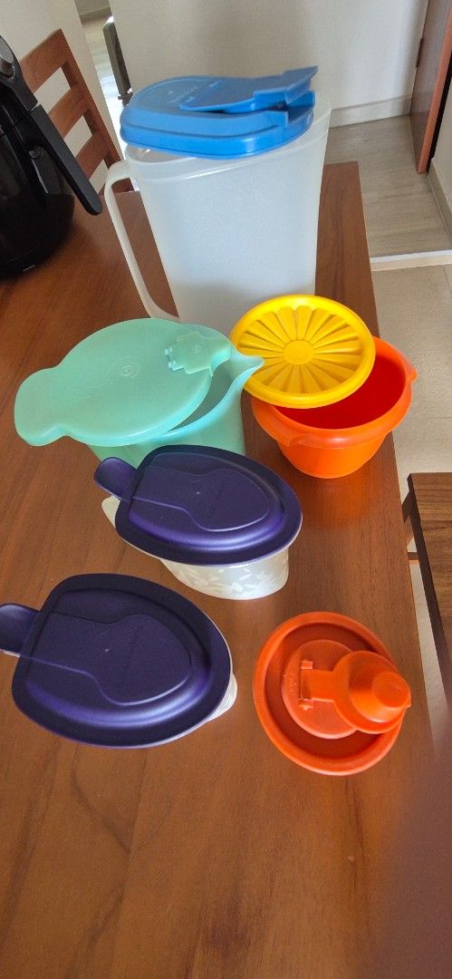 Tupperware Assorted Containers463671587683717124