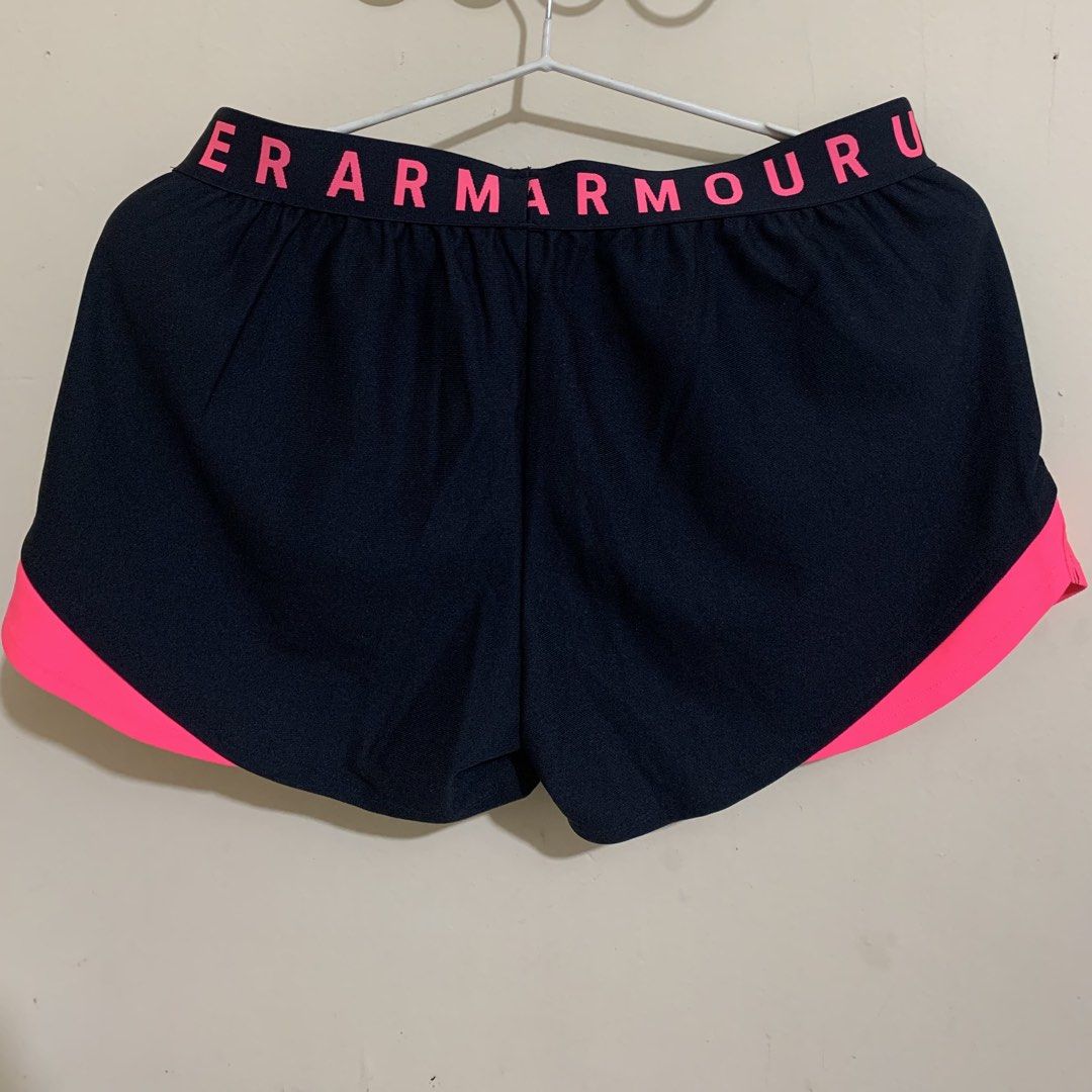 Under Armour Play Up Shorts 3.0 (Category: Shorts) located in Manila. Submitted by coolstuffonlyyy (Listing ID 1432631827, Image 2). Description: - Under Armour Play Up Shorts 3.0 (for running, gym & other sports activities) - Color: Black with pink accents - Size: MD/M/M Waistline: 37cm; Length:28cm - Fit: Loose (gartered) - Features: - Elastic waistband with Under Armour logo - Side pockets - Includes original price tag.