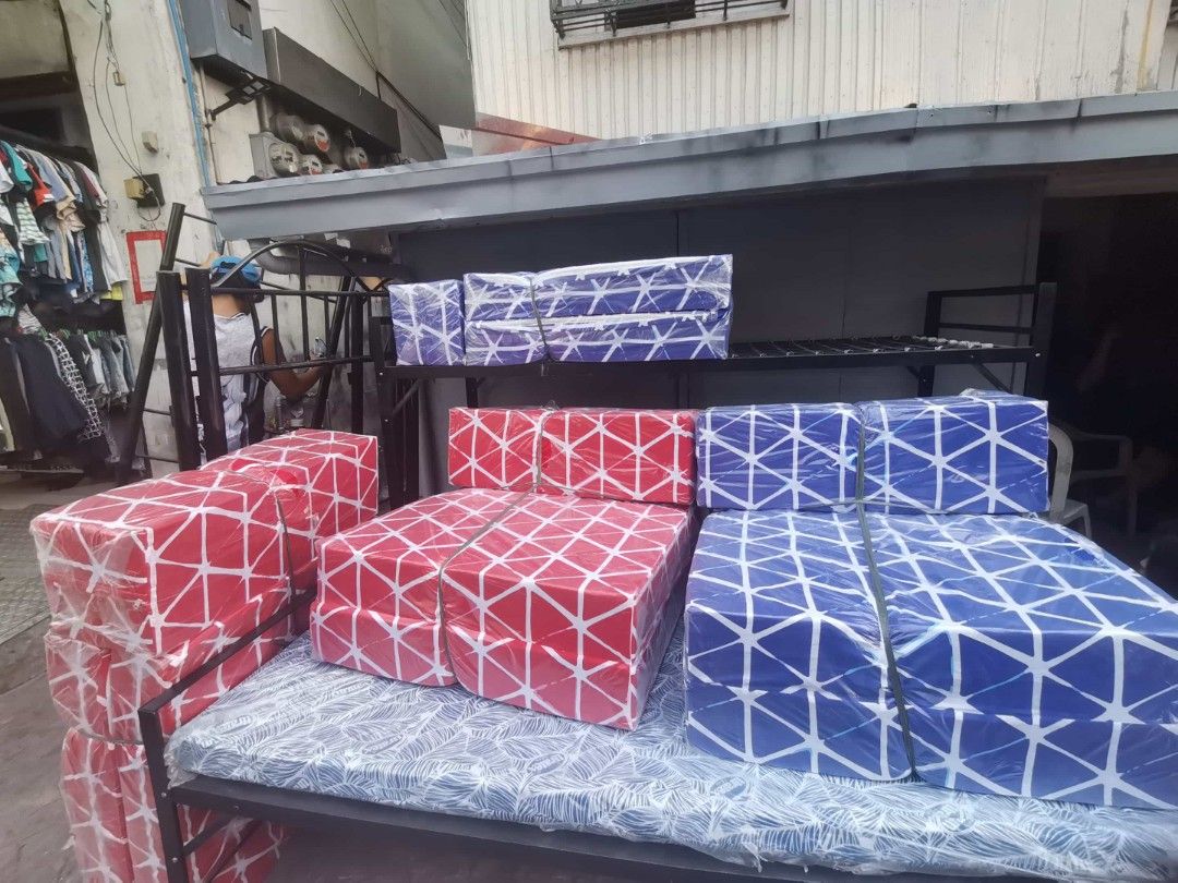 Uratex Single Sofa Bed 09458934385 (Category: Sofas) located in Manila. Submitted by alexandra12740 (Listing ID 1432636842, Image 2). Description: 📌 COD/ GCASH/ 📌 SAME DAY DELIVERY 📌 DIRECT FROM BODEGA 👍 📌 LOWEST PRICE GUARANTEED 👍 🔔OPEN FOR BULK ORDER 💙 Please PM for details and inquiries 👍PRICE STARTS@750 for ordinary.