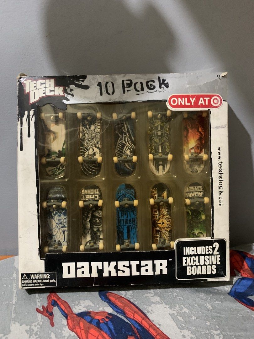 U.S IMPORTED, Tech Deck Darkstar 10 pack (Category: Vintage Collectibles) located in Manila. Submitted by rumiehab (Listing ID 1432723756, Image 1). Description: -ORIGINAL TECH DECK DARKSTAR 10 PACK SET -IMPORTED FROM U.S -NEVER BEEN PLAYED OR USED .