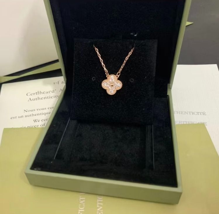 vcaa 18k gold plated necklace pre order (Category: Necklaces) located in Quezon City. Submitted by japanandsingaporeluxepreloved (Listing ID 1432662167, Image 3). Description: .