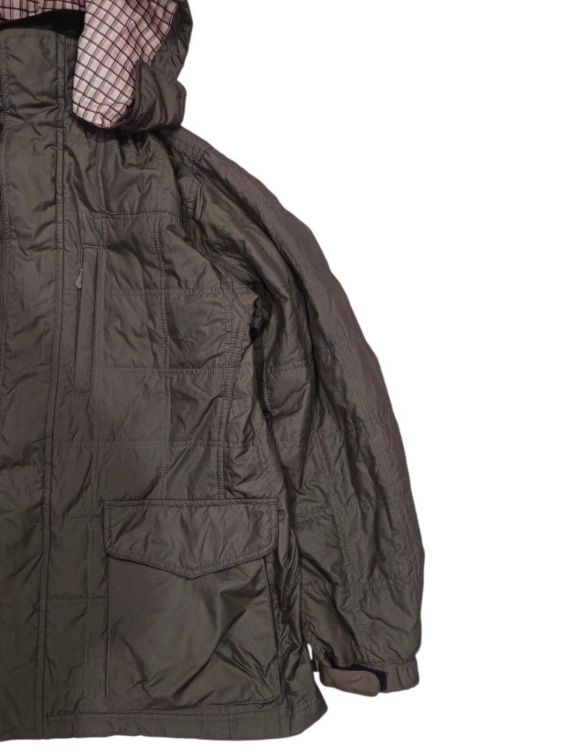 Villand Hiking Jacket - Size L (Category: Coats, Jackets and Outerwear) located in General Santos City (Dadiangas). Submitted by _jackeith (Listing ID 1432700158, Image 3). Description: - Villand dark brown jacket - Size: L - Hooded - Multiple pockets - Checkered pattern lining - Zipper and button closure - Condition: No Issues - Dimes: 29L x 22W.