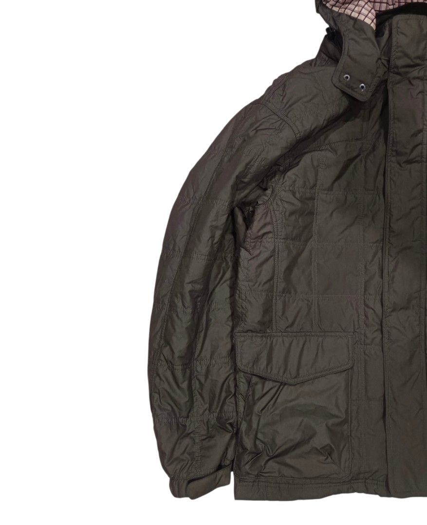Villand Hiking Jacket - Size L (Category: Coats, Jackets and Outerwear) located in General Santos City (Dadiangas). Submitted by _jackeith (Listing ID 1432700158, Image 2). Description: - Villand dark brown jacket - Size: L - Hooded - Multiple pockets - Checkered pattern lining - Zipper and button closure - Condition: No Issues - Dimes: 29L x 22W.