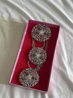 (Category: ) located in . Submitted by preloved.madness (Listing ID 1432676142, Image 1). Description: .