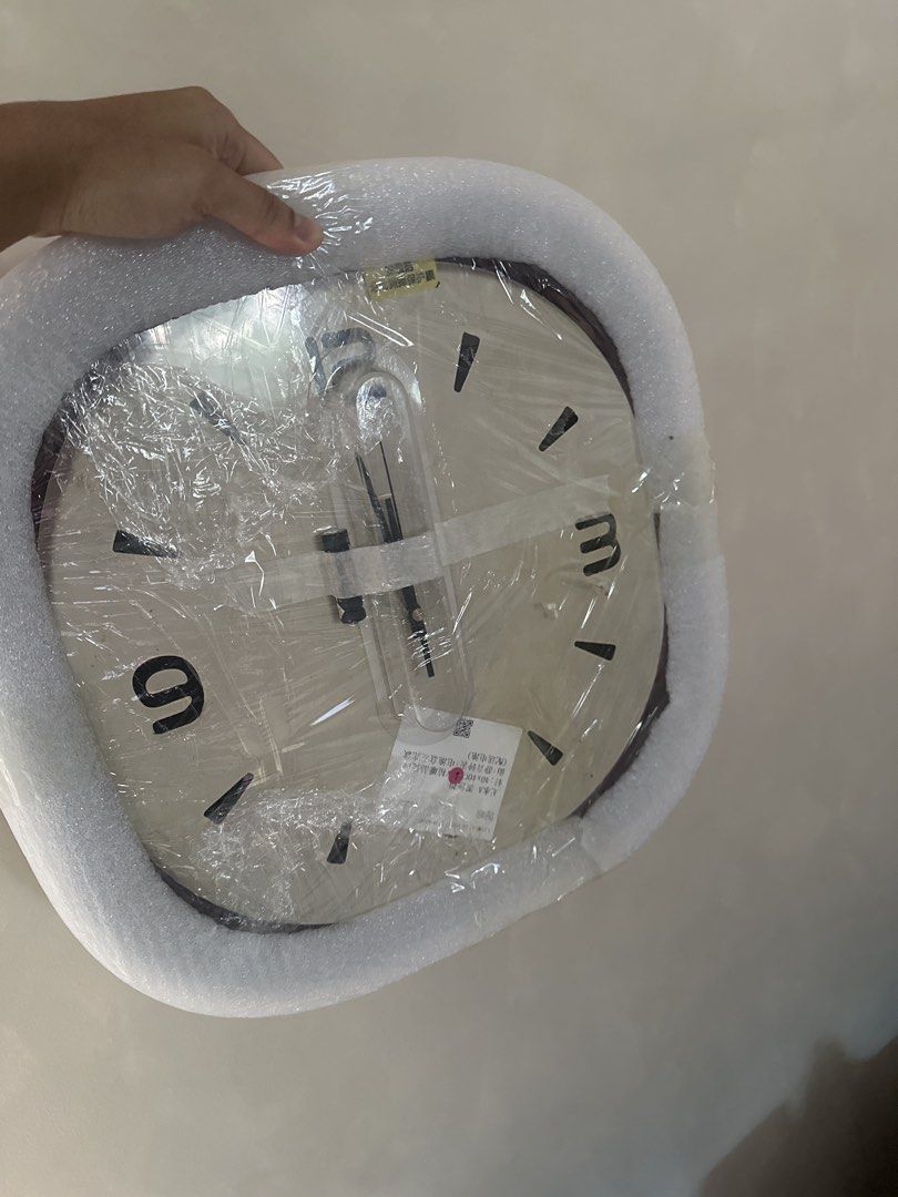 Wall clock484611875606384641