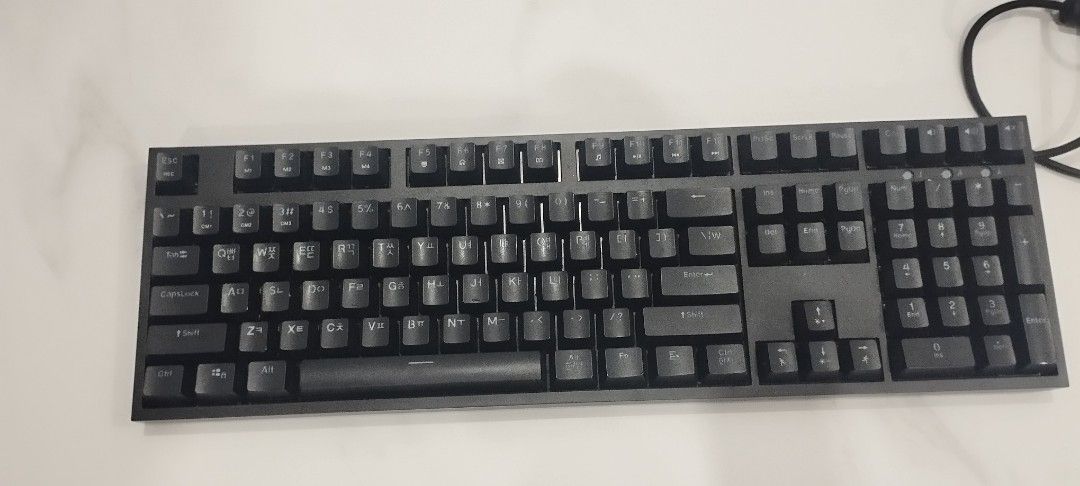 Xenics Stormchaser LT Mechanical Keyboard (Category: Computer Keyboard) located in Makati City. Submitted by larasdowry (Listing ID 1432670040, Image 1). Description: - Xenics Stormchaser LT mechanical keyboard - Full-sized layout - Wired connection - Black keycaps and frame - Model number visible on the bottom - very comfy to use..