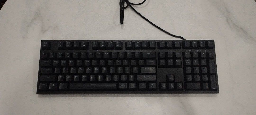 Xenics Stormchaser LT Mechanical Keyboard (Category: Computer Keyboard) located in Makati City. Submitted by larasdowry (Listing ID 1432670040, Image 2). Description: - Xenics Stormchaser LT mechanical keyboard - Full-sized layout - Wired connection - Black keycaps and frame - Model number visible on the bottom - very comfy to use..