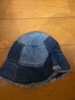（分類：）位於 。 由 glossierbao 提交（商品編號 1432743840，圖片 1）。簡介： 。