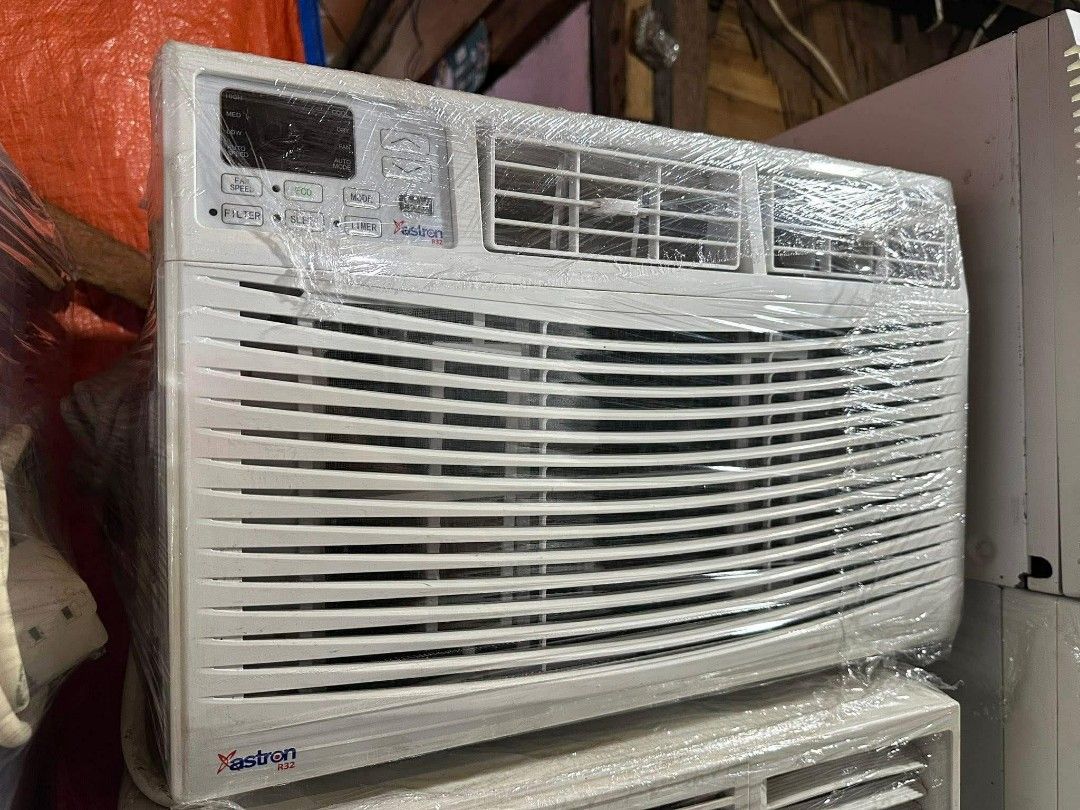 1hp Astron Inverter Class R32 with Remote Aircon (Category: Air Conditioning and Heating) located in Manila. Submitted by windowchillsbyjasmine (Listing ID 1432817854, Image 1). Description: Slightly used, still in very good condition, good as new, no issue and no repair, Never been touch, Newly cleaned. FREE DELIVERY CASH ON DELIVERY WITH PERSONAL WARRANTY MESSAGE ME.