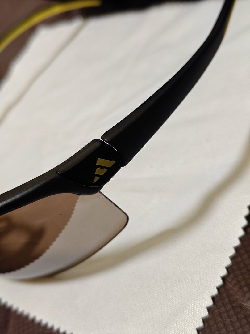 Adidas A164 Sun Glasses (Category: Sunglasses & Eyewear) located in San Miguel. Submitted by mharly0221 (Listing ID 1432891037, Image 2). Description: ⭐No return No exchange ⭐Message me for more Details of the Product ⭐Strictly Payment first MOP: GCASH - MAYA- MOD : J&T --Drop&Go LOCATION : SAN MIGUEL BULACAN.