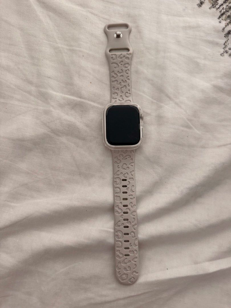 Apple Watch Series 8 with Band (Category: Wearables & Smart Watches) located in Pasig City. Submitted by coleentabon12 (Listing ID 1432813686, Image 1). Description: - Apple Watch Series 8 (45mm), starlight - Well-used but in very good condition, no problems/issues - Comes with special strap bought in AU and a clear watch cover + apple watch charger - Price is negotiable, can do cash/gcash.
