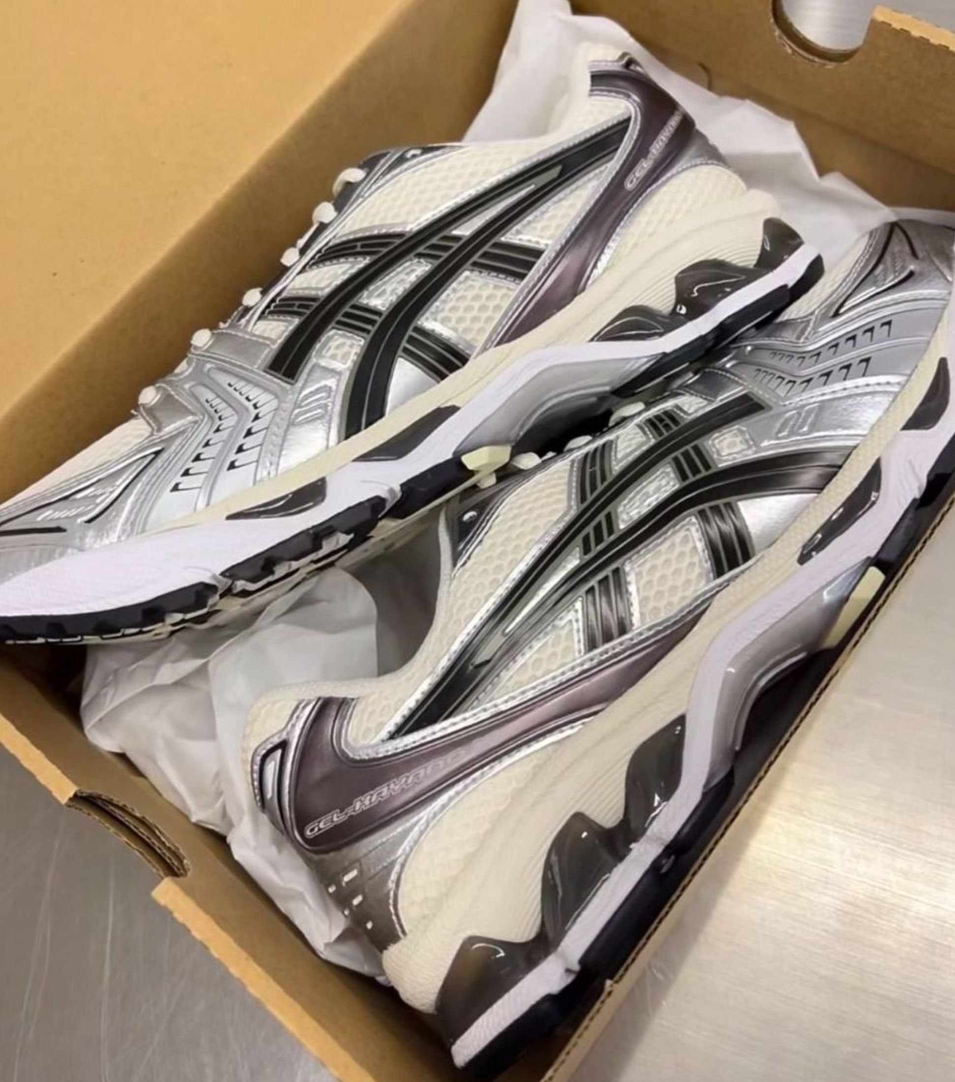 Asics Gel-Kayano 14 Y2K Black White Silver (Category: Sneakers) located in Singapore. Submitted by aoddphoenix (Listing ID 1432997115, Image 3). Description: 【New Stock】Asics Asics Gel-Kayano 14 Y2K Black White Silver Condition: Brand New Shipping: Free (J&T/Ninja Van) Payment: Cash on Delivery Confirm: 3-day photos Chat: 💬.