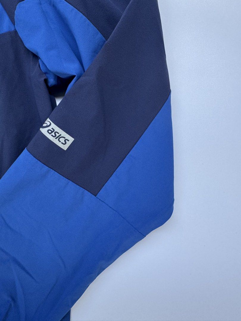 ASICS Running Windbreaker Jacket (Category: Activewear) located in Digos. Submitted by roundtable.garmentsph (Listing ID 1432996186, Image 3). Description: ASICS Running Windbreaker Jacket Size: Medium Dimes: 19 width, 25 length Condition: Excellent Issue: None.
