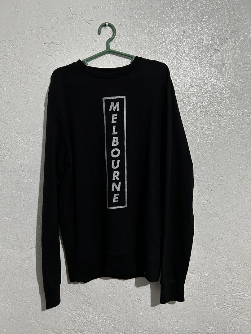 A.T.C.F. Melbourne Sweatshirt (Category: Coats, Jackets and Outerwear) located in Imus. Submitted by Jdavid (Listing ID 1432900288, Image 1). Description: A.T.C.F "ALL THE COOL FOLKS". Used as new Size: medium.