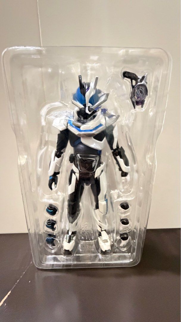 Bandai SHFiguarts Kamen Rider ZI-O Action Figure (Category: Toy Figures) located in Singapore. Submitted by afk_zect (Listing ID 1432890710, Image 2). Description: - Brand new, unopened SHFiguarts Kamen Rider ZI-O figure - Includes figure, additional hands, and weapon - Box is in excellent condition - A must-have collectible for Kamen Rider fans!.