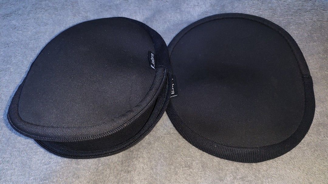 Black Headphone Case (Category: Headphones & Headsets) located in Mandaluyong City. Submitted by theosystem (Listing ID 1432978709, Image 1). Description: - Black headphone case - Zipper closure for secure storage - Soft interior to protect headphones from scratches - Made of durable fabric - Perfect for storage and transport.