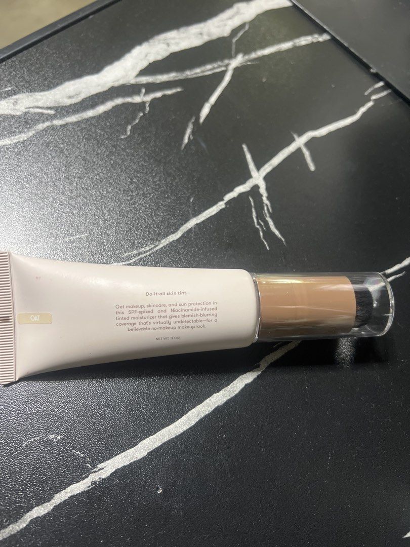 Blk Cosmetics Skin Tint Sun Shield SPF30 (Category: Face Care) located in Manila. Submitted by fiafernandez00 (Listing ID 1432937083, Image 2). Description: Blk Cosmetics Skin Tint Sun Shield SPF 30 offers lightweight, oil-free coverage with broad-spectrum UVA/UVB protection. In shade “Oat,” it blends naturally for a smooth finish and comes with a handy brush applicator for easy use anytime..