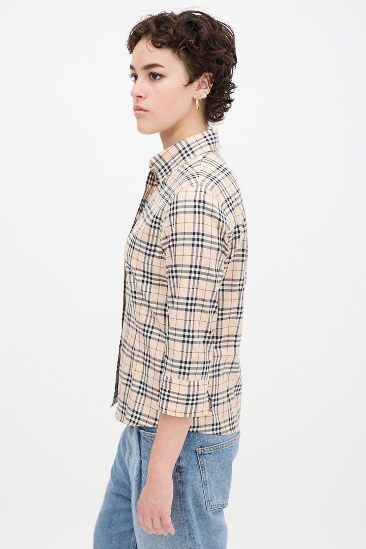 Burberry Beige & Multicolour Cotton Nova Check Shirt Medium (Category: Luxury Apparel) located in Naga. Submitted by threadedtreasures (Listing ID 1432955186, Image 3). Description: Like new! So pretty! 😍 Personal fave! 💖 S-M.