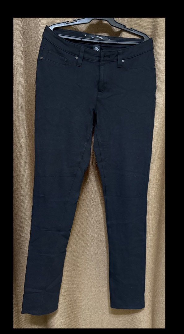 Calvin Klein Jeans - Black (Original) (Category: Jeans) located in Taguig. Submitted by cathtorre21 (Listing ID 1432843762, Image 2). Description: - Original Black Calvin Klein Jeans - Size 8 - Button closure with Calvin Klein logo - Classic straight-leg fit - Calvin Klein logo stitching on back pockets - Made in Vietnam.