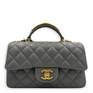 (Category: ) located in . Submitted by carousellluxury (Listing ID 1432859110, Image 1). Description: .