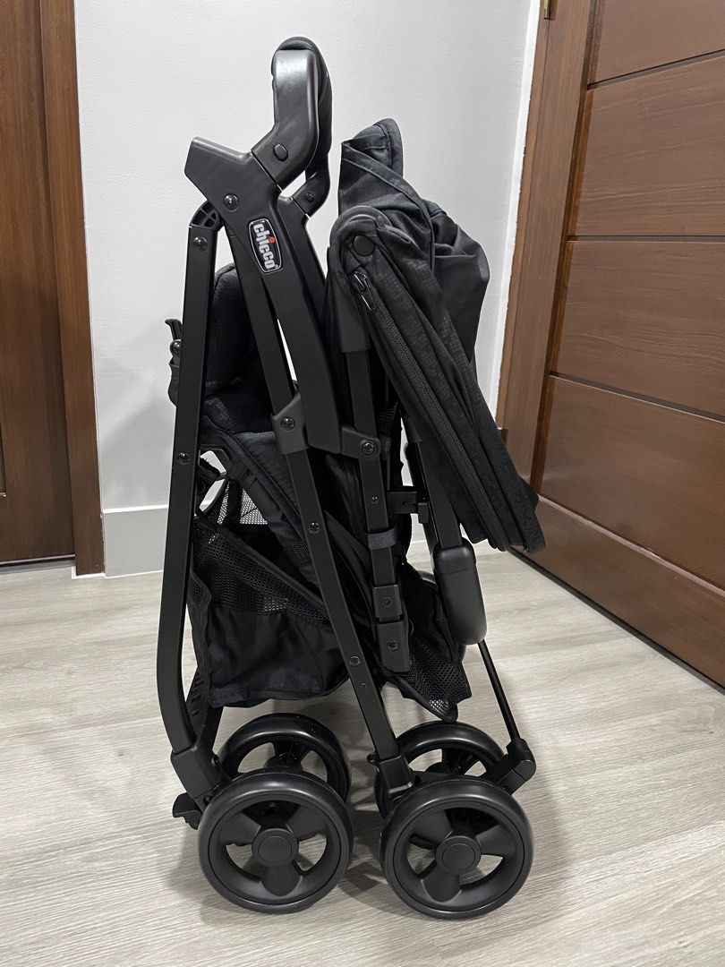 Chicco Ohlala 3 Stroller (Category: Strollers) located in San Jose del Monte. Submitted by ladypharmacist (Listing ID 1432989196, Image 2). Description: ✔ box ✔ rain cover ✔️Suitable from newborn up to 15 kg (approx. 3 yrs) ✔️The stroller itself is lightweight (around 4.2 kg) RFS: Upgrade.
