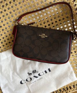 (Category: ) located in . Submitted by shoppreloveditem (Listing ID 1432810599, Image 1). Description: .