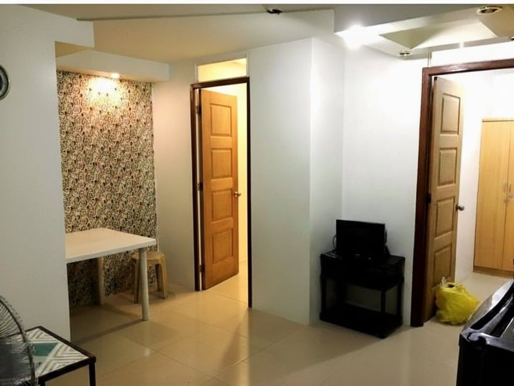 30sq m Condo for Sale (Category: Apartments & Condos) located in Paranaque City. Submitted by kmbajado (Listing ID 1432965747, Image 1). Description: 30 sq meter 2bedroom 4th floor beside PATTS aeronautical school beside waltermart sucat near to church, school, markets, malls, airport etc. can make rental business for students Direct to owner 🙂.