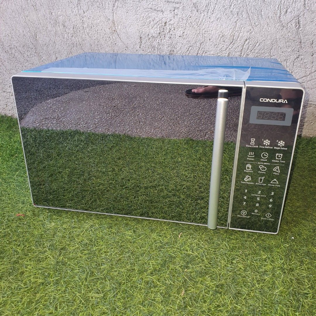Condura 20l digital microwave oven (Category: Cookers) located in Manila. Submitted by john-trade (Listing ID 1432926940, Image 2). Description: This is available as long as this is posted/visible listing. You may message me with the answer to the following questions once you are fully decided to purchase, should you need further thinking and canvassing you may just save the listing for future reference. 1. Will you be personally picking it up or