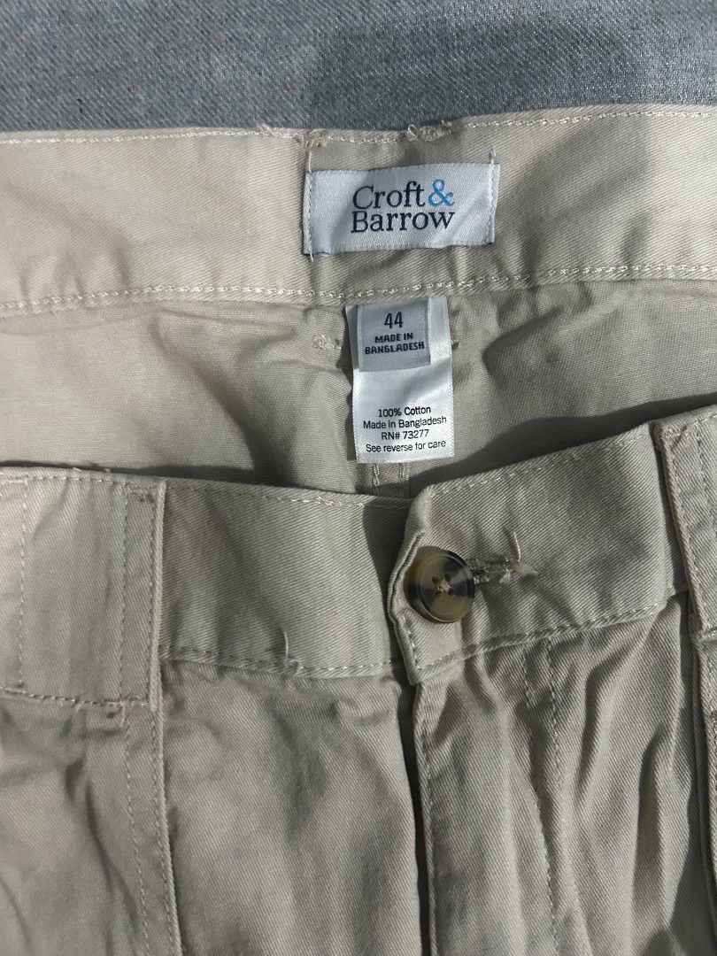 Croft and Barrow Cargo Shorts Size 44 (Category: Shorts) located in Cavite. Submitted by jp477 (Listing ID 1432865066, Image 3). Description: Croft and Barrow The Side Elastic Cargo Shorts Size 44 Brand New in Original Packing 100% cotton $36.00 in tag available 3 pcs.