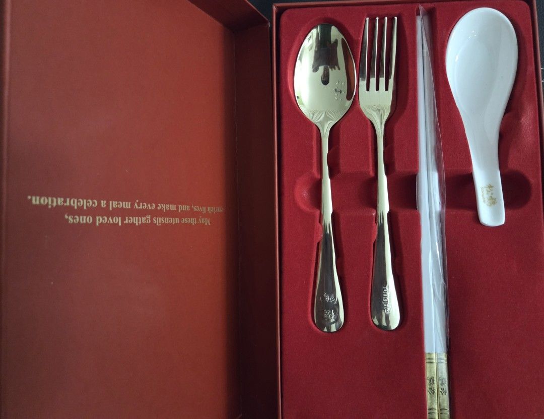 Cutlery Set with Chopsticks and Spoon458669955324979200