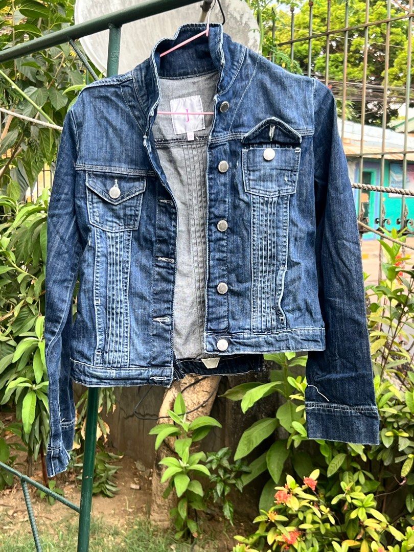 Denim Jacket (Category: Coats, Jackets and Outerwear) located in Marikina City. Submitted by destashndeclutter (Listing ID 1432825744, Image 1). Description: .