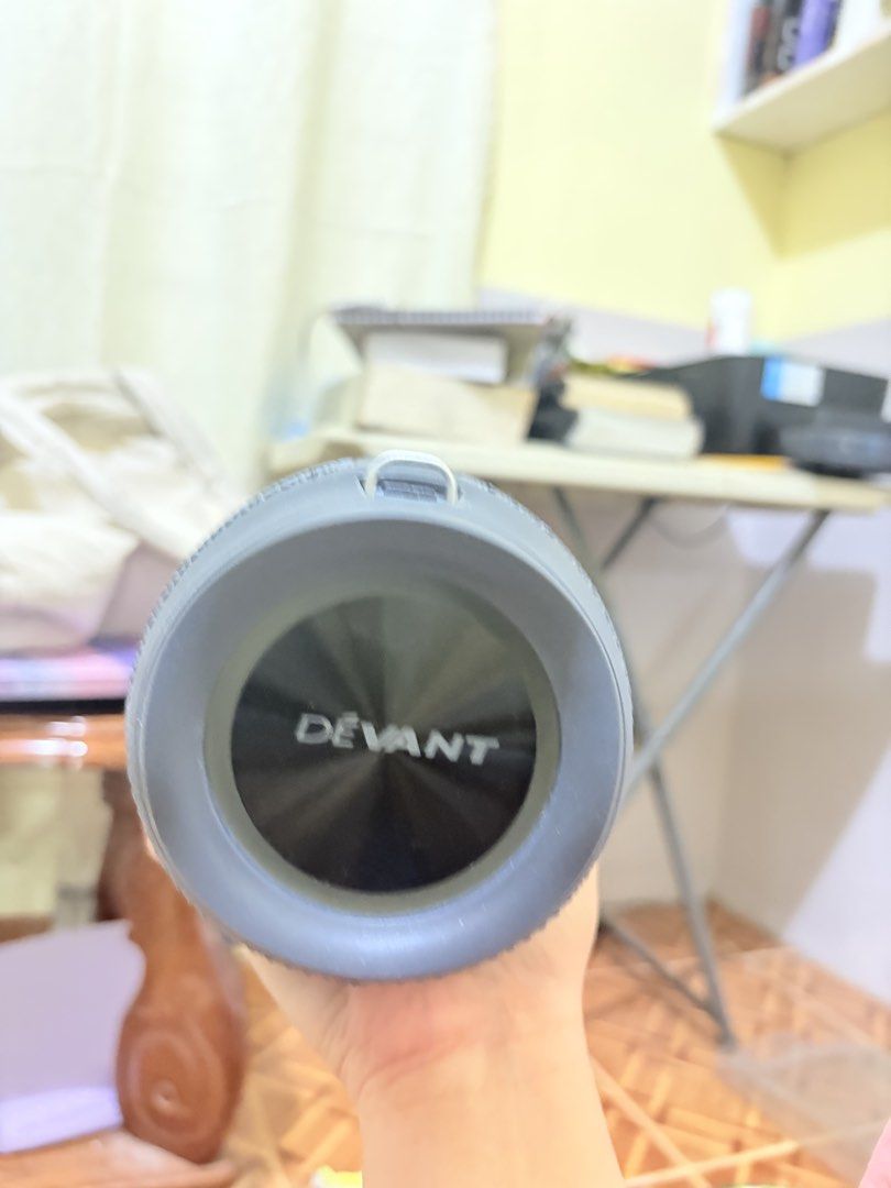 Devant Bluetooth Speaker (Category: Soundbars, Speakers & Amplifiers) located in Legazpi City. Submitted by romii02 (Listing ID 1432890657, Image 1). Description: - Portable Devant Bluetooth speaker - Volume and function controls - Stylish grey fabric exterior - Features Devant logo - Includes carrying loop.