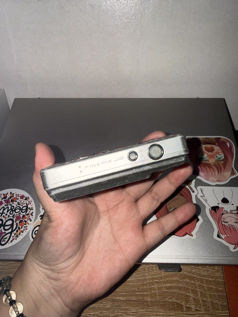 Digicam - Fujifim Finepix J10 (Category: Cameras) located in Santa Maria. Submitted by jclmscs (Listing ID 1432825097, Image 3). Description: Hi everyone, I am selling my favorite digicam ✨fujifim finepix j10 ✨ inclusions: sd card charger battery cleaning kit charms stickers.