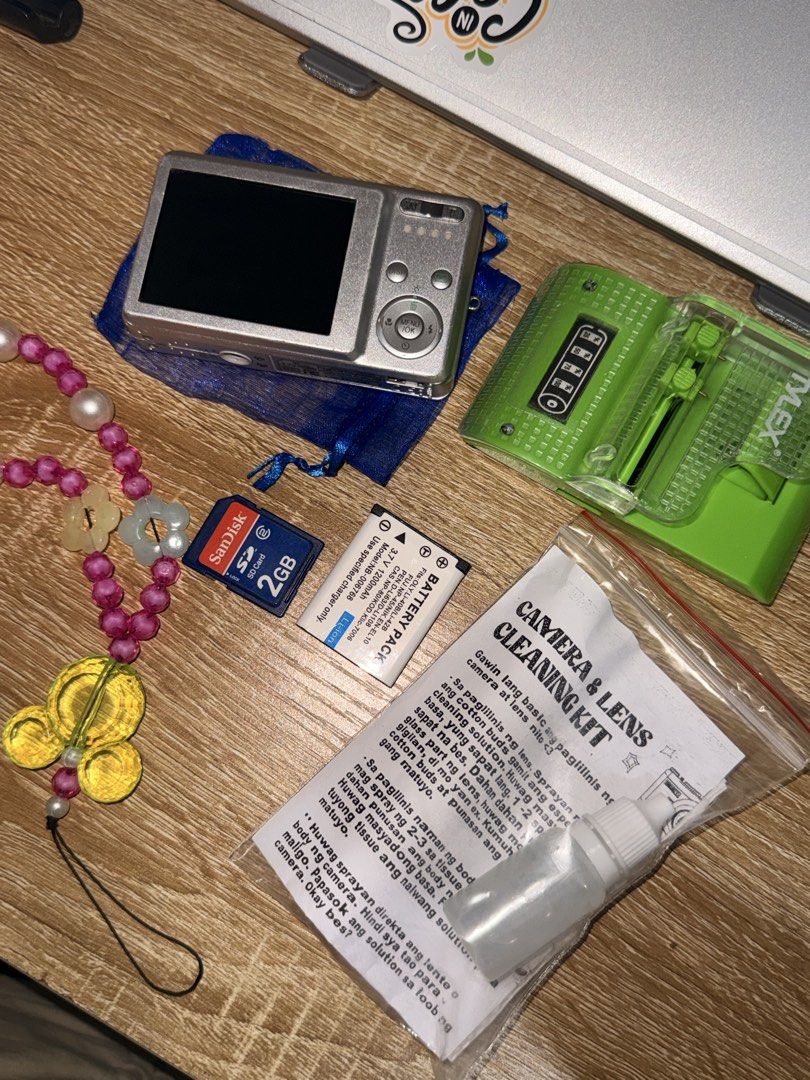 Digicam - Fujifim Finepix J10 (Category: Cameras) located in Santa Maria. Submitted by jclmscs (Listing ID 1432825097, Image 1). Description: Hi everyone, I am selling my favorite digicam ✨fujifim finepix j10 ✨ inclusions: sd card charger battery cleaning kit charms stickers.