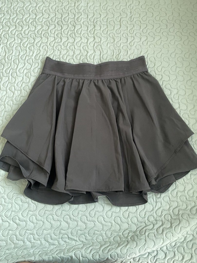 Easy Active Skort - Size M (Category: Skirts) located in Las Pinas. Submitted by serialthrifter (Listing ID 1432958206, Image 1). Description: - Size: M - Color: Black - Quality is amazing!! - Design: Layered skirt with built-in shorts - Features: Pocket on shorts.