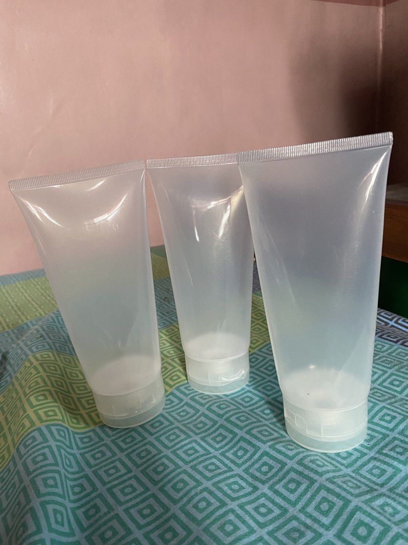 Clear Squeeze Plastic tube bottles 200 ml (Category: Breastfeeding & Bottle Feeding) located in Valenzuela. Submitted by marierenne (Listing ID 1432815293, Image 1). Description: clear squeeze tube bottles 3pc ₱20 each bottle Empty, transparent plastic tubes Flip-top cap for easy dispensing Perfect for travel or small amounts Ideal for creams, lotions, and personal care products Clean and ready to fill.