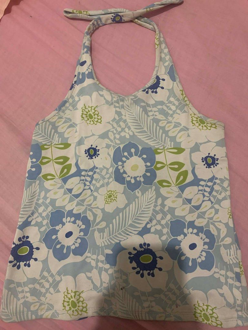 Floral Halter Top (Category: Sleeveless) located in Manila. Submitted by dai.the (Listing ID 1432915624, Image 1). Description: - Floral halter top - Blue, green, and white pattern - Halter neck design - Soft, comfortable fabric - Perfect for warm weather - Versatile style.