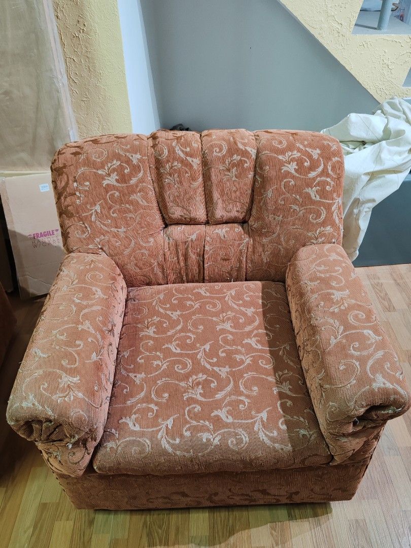 Floral Pattern Sofa Set (Category: Sofas) located in Manila. Submitted by johnzkie3066075 (Listing ID 1432809057, Image 3). Description: - Sofa set includes a three-seater sofa and two armchairs. - Features a warm, orange-brown floral pattern. - Classic design suitable for living rooms. - Cushioned seats and armrests for comfort. Masarap upuan at kahit higaan. Pm lang rush na. .