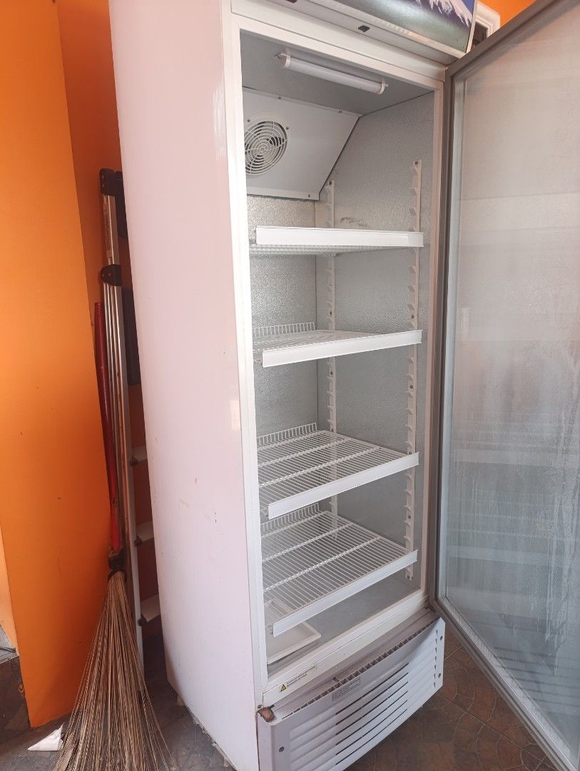Fujidenzo Commercial Refrigerator (Category: Refrigerators and Freezers) located in Manila. Submitted by delatorrek63931 (Listing ID 1432922775, Image 1). Description: - Fujidenzo commercial refrigerator - Glass door for easy viewing - Multiple shelves for storage - White exterior - Bottom vent - Brand logo visible - In good working condition.