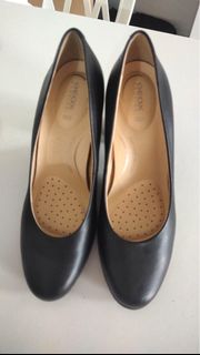 (Category: ) located in . Submitted by lmpreloved (Listing ID 1432794437, Image 1). Description: .