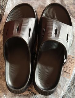 (Category: ) located in . Submitted by stylelips16 (Listing ID 1432802753, Image 1). Description: .