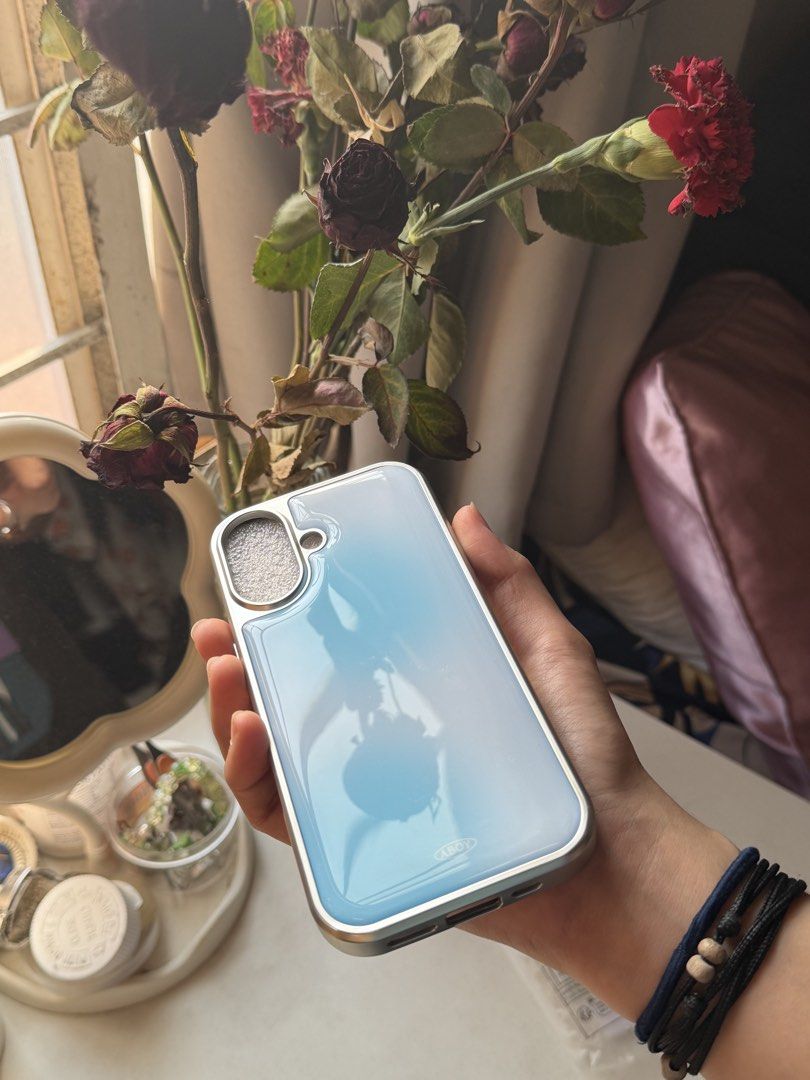 iPhone 17 case (Category: Cases & Sleeves) located in Manila. Submitted by hemera22 (Listing ID 1432888005, Image 1). Description: Never been used Rfs: wrong item Lalamove/JnT Sf shouldered by the buyer Can do meetups at LRT 2 stations.