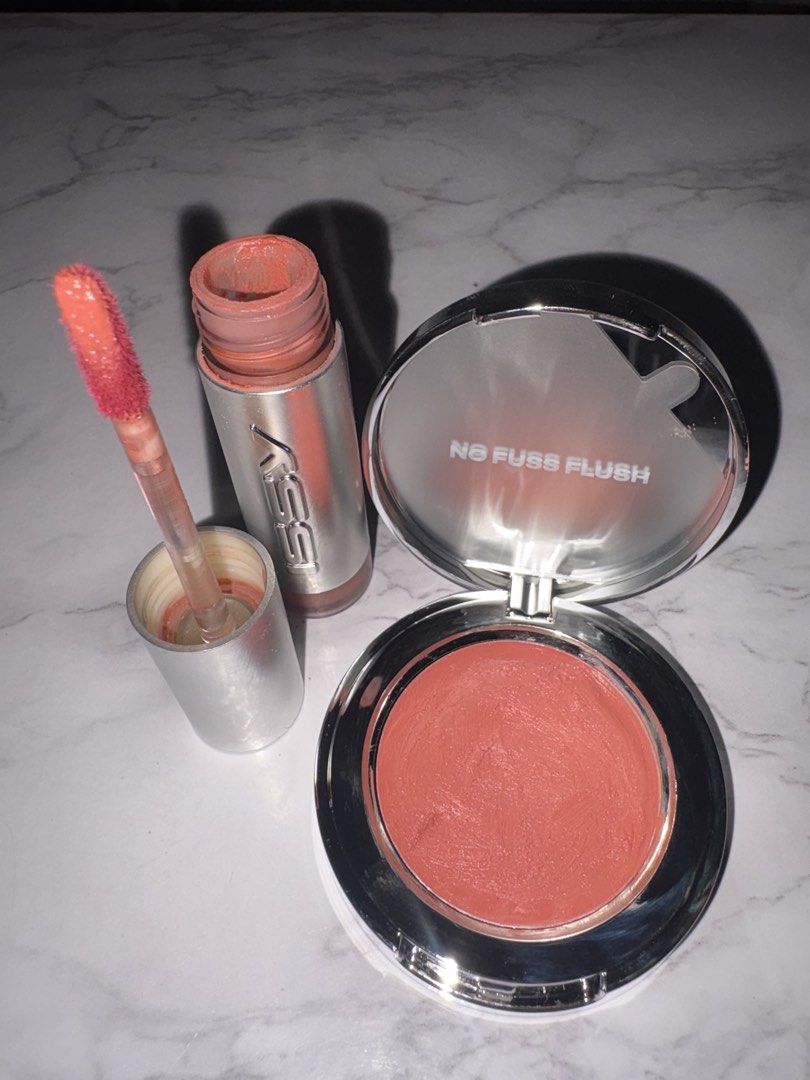 ISSY BLUSH AND LIP BUNDLE (Category: Makeup) located in Manila. Submitted by mvx.xv (Listing ID 1432804566, Image 2). Description: Issy Mousse Lip Tint & Issy Créme Cheek Blush get 2 for 450 used but not abused loc: España, Manila (near ust) .
